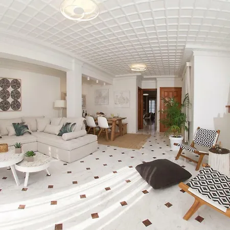 M House Luxury *