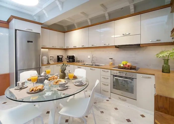 M House Luxury Lejlighed Lixouri